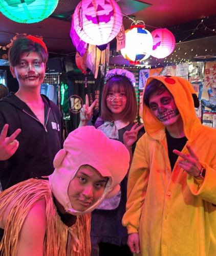 こんばんは🎃👻

BULLは今日までハロウィン一色です😂
中々コスプレはすることがないので
楽しいですね！！笑

みなさん今年のハロウィンはなんの
コスプレをしましたか？？🫣
是非教えてください🙌🤣

まだまだ皆様のご来店お待ちしております！！

#ダーツバーブル
#ダーツバー
#片町ダーツ
#金沢ダーツ
#石川ダーツ
#片町ナイトライフ
#金沢ナイトライフ
#ダーツ好き
#友達とダーツ
#ダーツ上達
#ダーツ初心者
#金沢バー
#片町バー
#ダーツコミュニティ
#ダーツ女子
#ダーツ男子
#ダーツ練習
#金沢喫煙
#片町喫煙
#金沢スポーツバー
#片町で遊ぶ
#金沢の夜