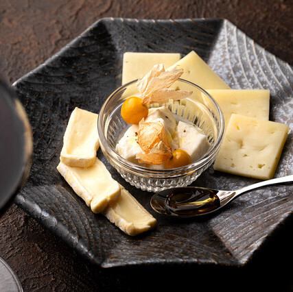 チーズ盛り合わせ 3種