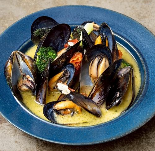 フレッシュムール貝の白ワイン蒸し
