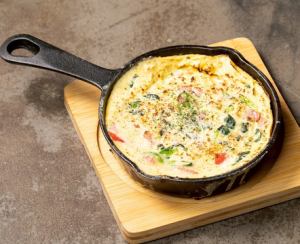 ベーコンとほうれん草のスキレット・オムレツ
