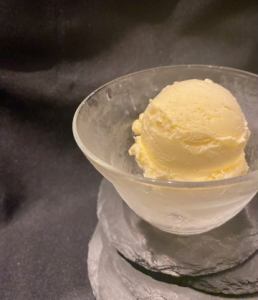 本日のジェラート (濃厚バニラ)