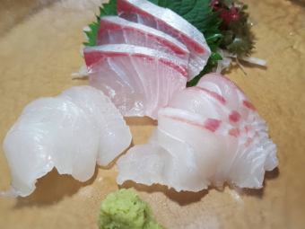 Assorted sashimi (small)