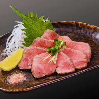 Low-temperature aged beef tongue sashimi