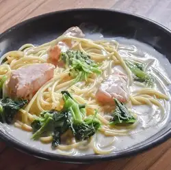 サーモンとほうれん草