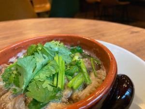 Salted beef tendon and tripe on coriander