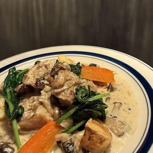 Creamy stewed chicken thighs