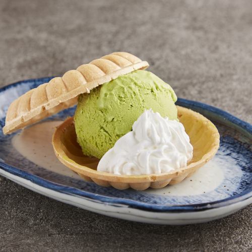 Matcha Ice Cream Monaka