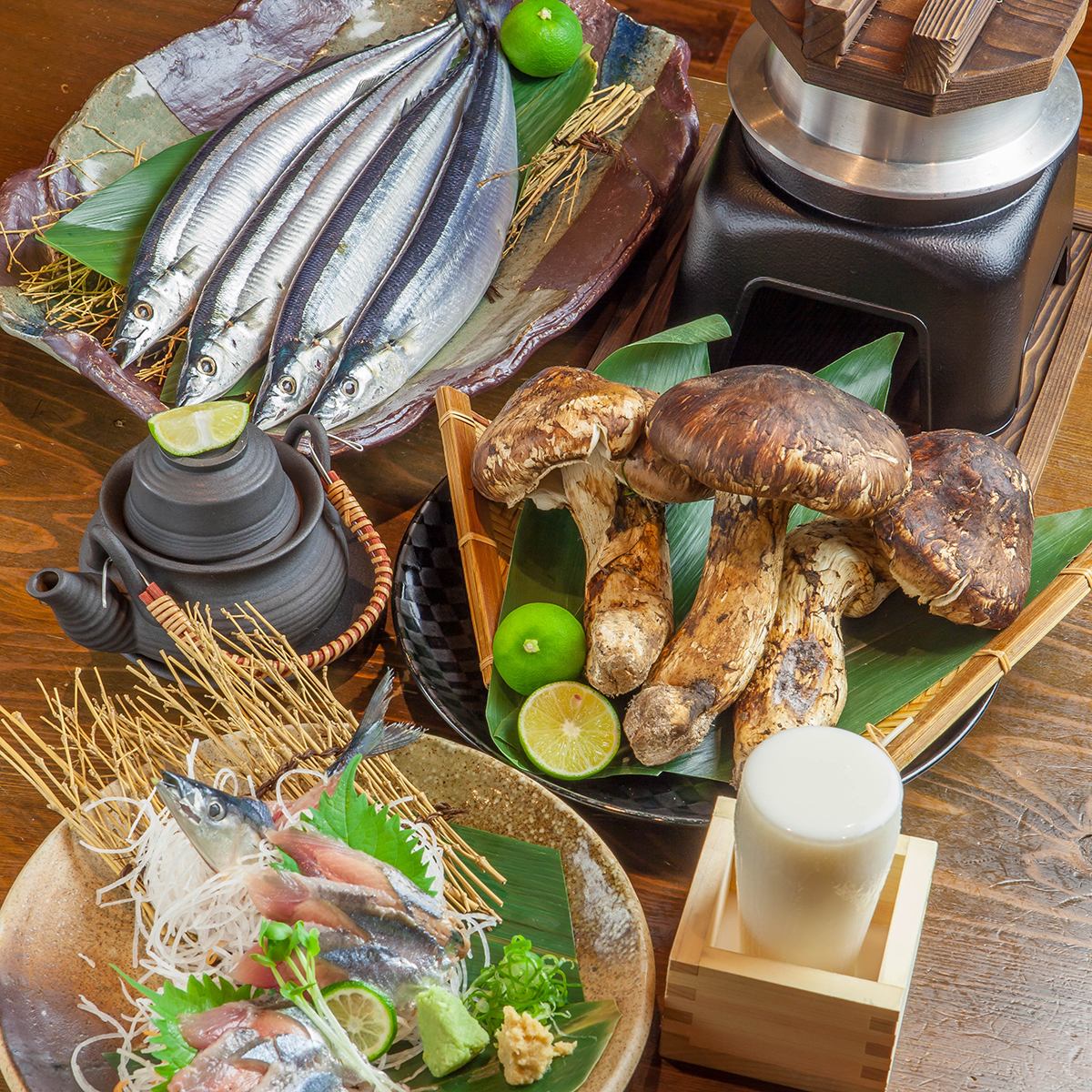 我們使用Maizuru港口的豐富魚類供應海鮮菜餚！