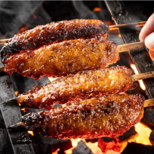 手造りつくね4種盛り(タレ焼き/辛つくね/塩焼き/チーズ)