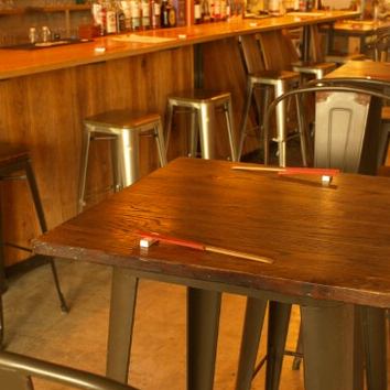 お洒落でモダンな空間は居心地の良さ抜群です！お席も様々なタイプをご用意しておりますので、ご友人との飲み会や女子会などに最適です♪当店はお子様のご来店もOKですので、お子様連れのご家族様のお食事やママ会などでもご利用ください！