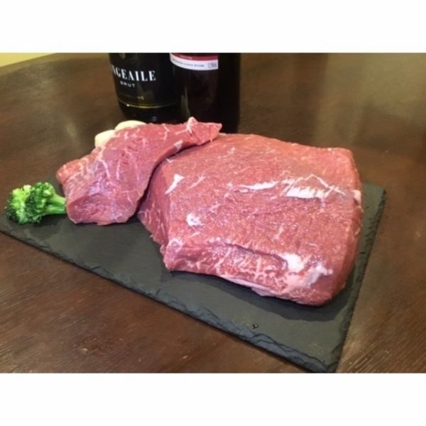 お肉好きにはたまらない！【ダブルステーキ】は牛肉の希少部位・イチボとハラミを同時に堪能できる逸品◎