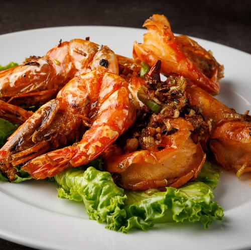 Stir-fried salt and pepper shrimp