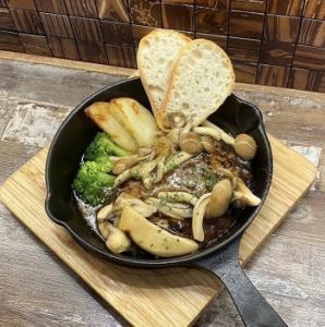 Hamburg steak with mushroom sauce