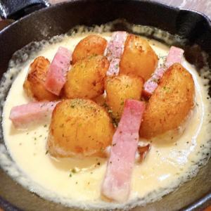 고로 고로 감자 카르 보 나라