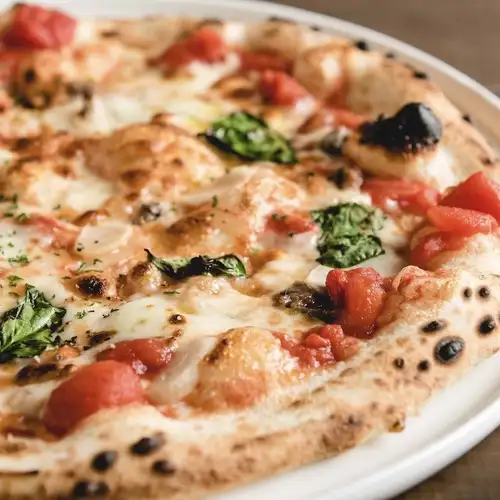 Signature Neapolitan Pizza: from 1400 yen