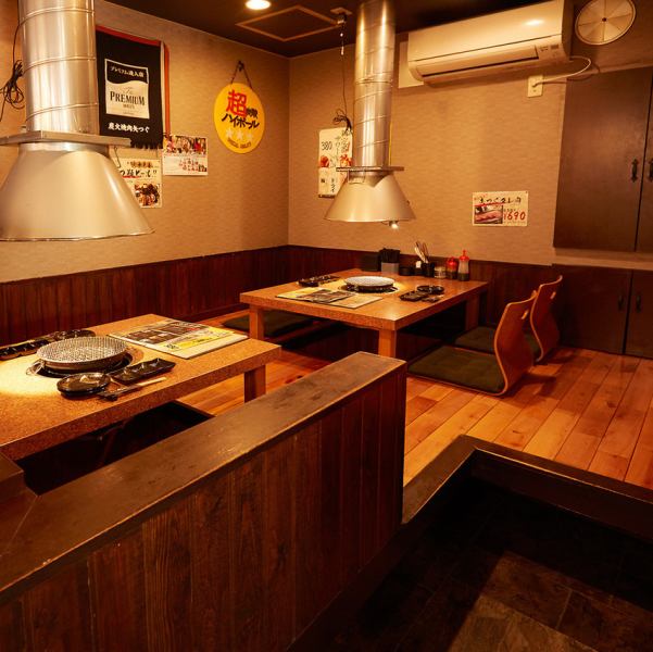 [1st floor] [Digging] The small seats where you can relax and relax are welcome for families with children.It can also be used for drinking parties, alumni associations, and girls-only gatherings on the way home from work.There is no doubt that the sake you drink while grilling fresh meat over charcoal will go on! We also have snacks and 〆 dishes, so please feel free to visit us!