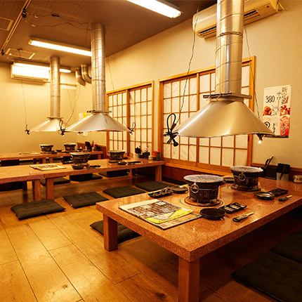 [2nd floor] [Zashiki] The tatami mat seats can be used by a large number of people or can be reserved! The 2nd floor seats can be reserved for 15 to 28 people.There are also great deals on Yatsugu's specialties and all-you-can-drink ☆ Please contact us as soon as possible when making a reservation.