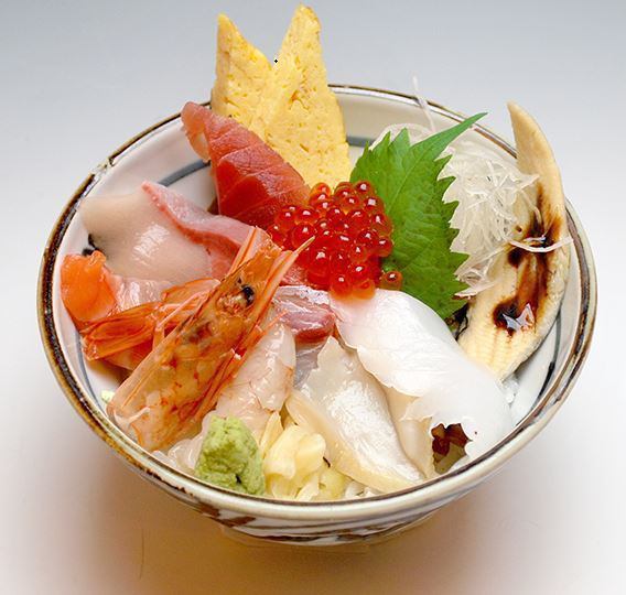 [午餐也在進行中] Kabun 引以為豪的海鮮散壽司 * 內容因季節而異。