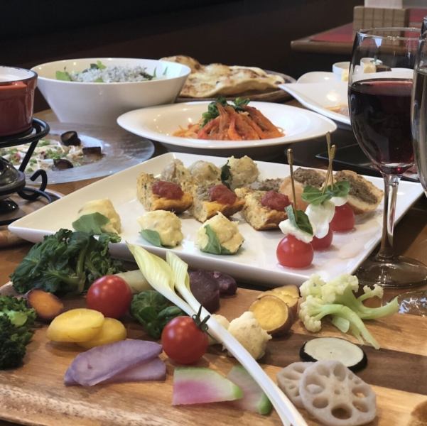 宴会プラン5000円、 女子会プラン4200円など