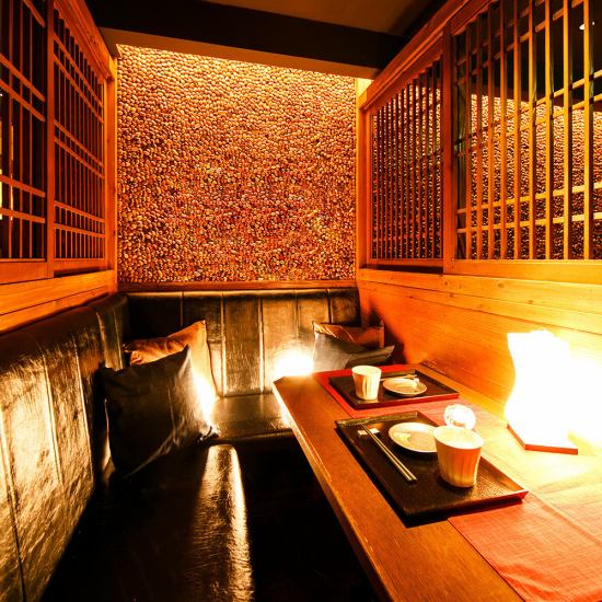 Safe for a large number of people! Have an elegant banquet in a completely private room with a door ♪