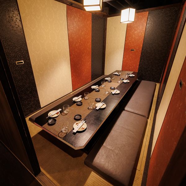 The private rooms full of Japanese atmosphere are ideal for entertaining guests in Shinbashi ◎We have prepared a wide range of private rooms according to the number of people, from small groups to large groups♪ Stretch your legs and relax. The sunken kotatsu seats are very popular with customers with children!