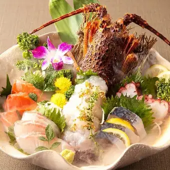 活きた贅沢！伊勢海老のお造り