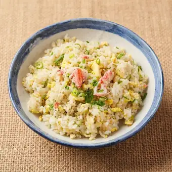 ぷりぷり海鮮入り 贅沢チャーハン