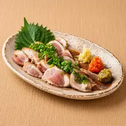 热腾腾的铁板烧，选用美味的走地鸡。