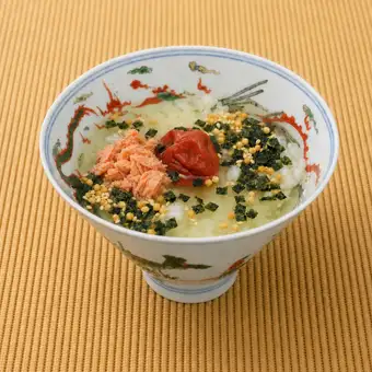 〆にぴったり 鮭と梅のお茶漬け