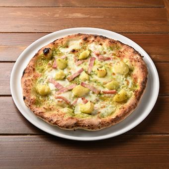 サルシッチャとポテトのジェノバ風ピッツァ　