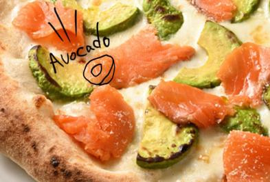アボカドサーモンピッツァ
