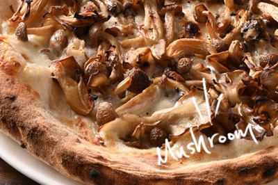 たっぷりきのこのピッツァ