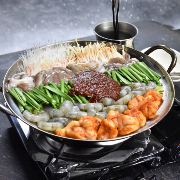 本場釜山スタイル！ テナガダコ×エビ×ホルモンの爆旨鍋 ナッコプセコース 90分飲み放題付き