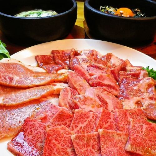老闆自製的醬汁、鹽醬和味噌