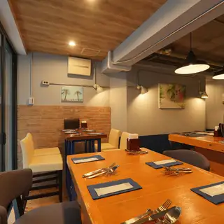2 seats x 1 table