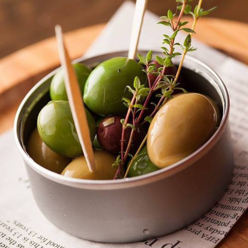 Homemade marinated Spanish olives