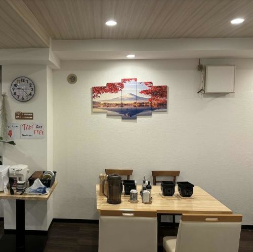 気軽にご利用いただける4名様席を多数ご用意しています。ご友人やご家族とのお食事にもおすすめです◎美味しいお食事をご用意してお待ちしています♪