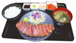 [E] 牛カツ膳(1枚130g)