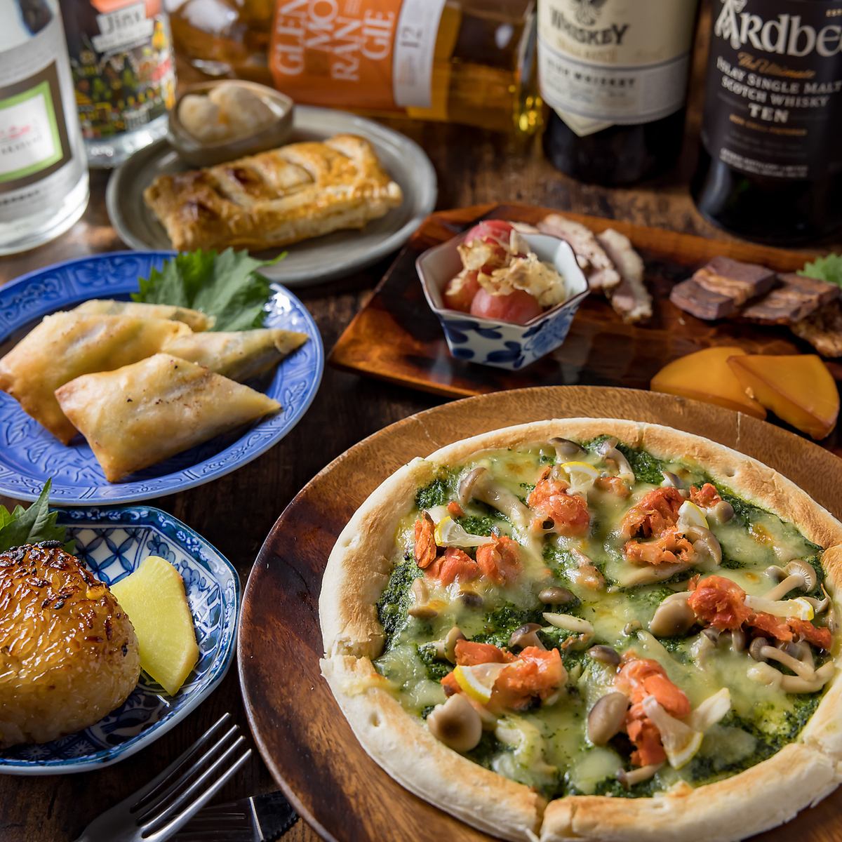 種類豊富なお酒と自家製料理を堪能◎銭湯をリノベーションした空間で素敵なひとときを