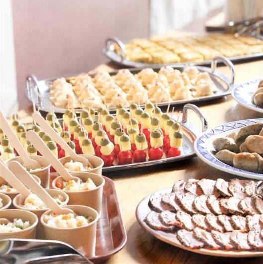 豊富なビュッフェと充実のコースで叶う至福の食体験をお楽しみください♪