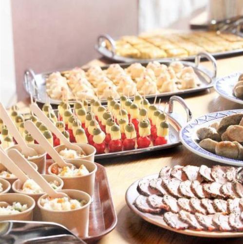 豊富なビュッフェと充実のコースで叶う至福の食体験をお楽しみください♪