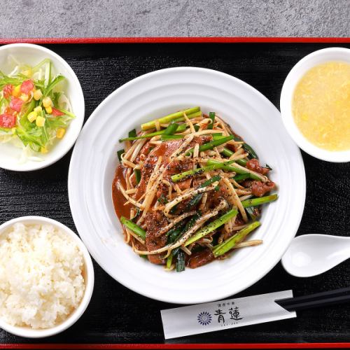 青蓮風レバニラ炒め定食<ご飯・サラダ・スープ付き>