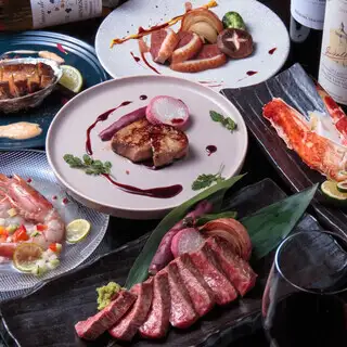 Enjoy a luxurious and blissful time with a full course meal featuring Kuroge Wagyu sirloin steak and seafood, including 2 hours of all-you-can-drink.