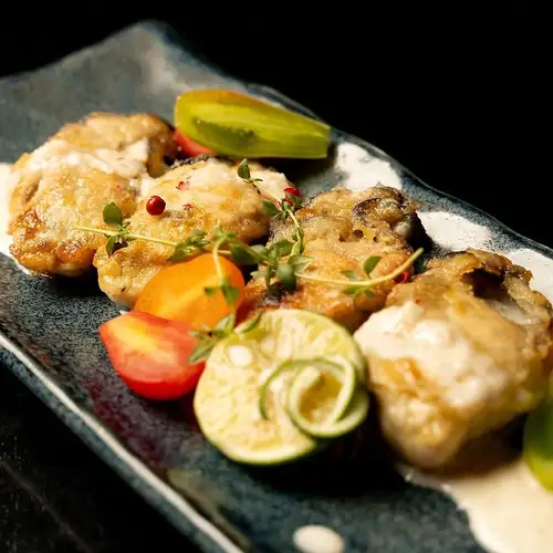 You can enjoy fresh seafood, including seasonal oysters.Please enjoy the exquisite flavor that brings out the best of the ingredients.