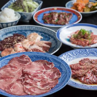 お店こだわりのホルモンや和牛を堪能◎厳選！HAJIMEコース全6品5500円(税込)