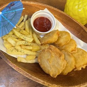 雞塊和馬鈴薯套餐