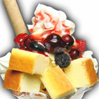 Berry cheesecake parfait / matcha tiramisu parfait / strawberry yogurt parfait