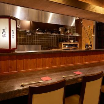 A counter seat where you can feel the chef's skill up close.It is a calm seat where you can talk slowly.Please enjoy Japanese food to your heart's content.