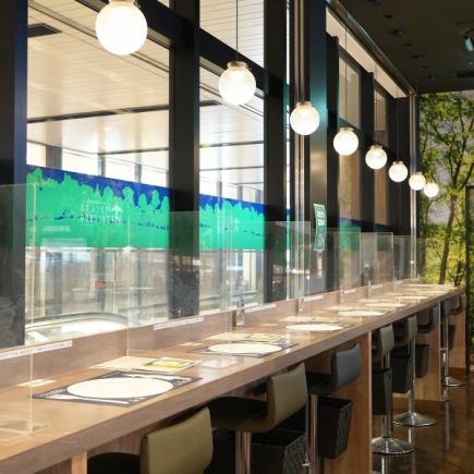 平日クイックランチビュッフェ【カウンター席限定/45分制】食べ放題&ソフトドリンク飲み放題