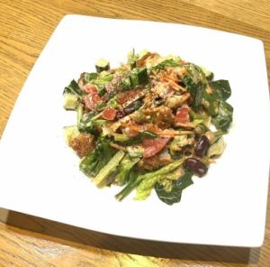 所沢産ホウレン草と春根菜のコブサラダ